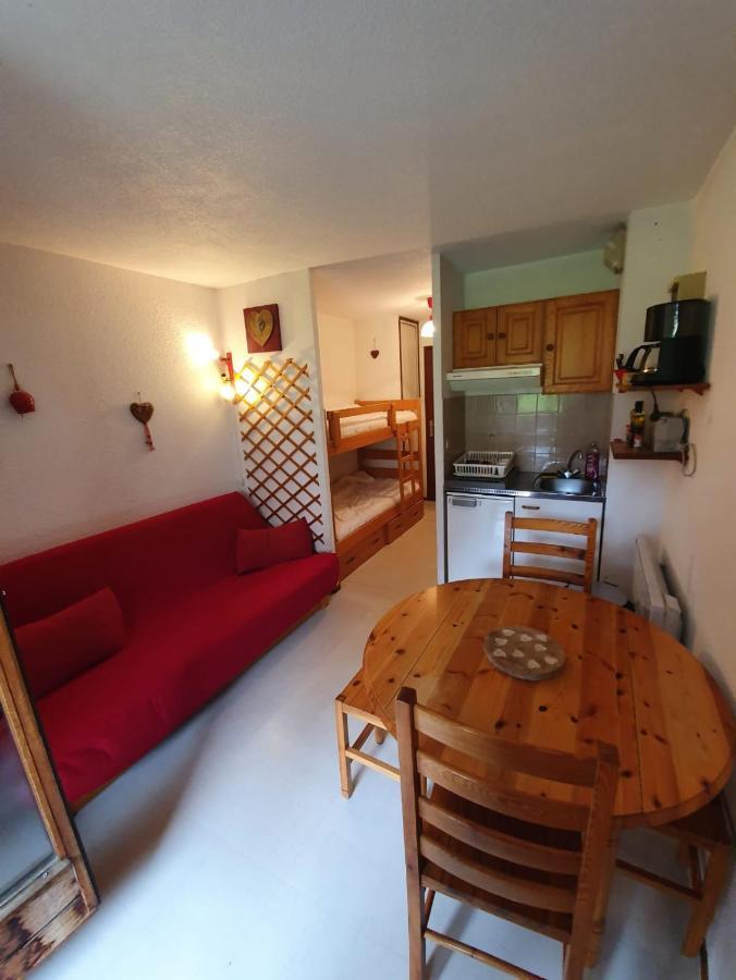 A La Montagne Meuble Et Entierement Equipe Apartment